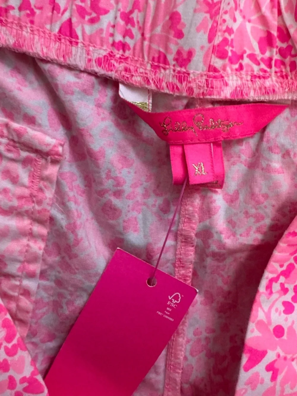 NWT  Lilly Pulitzer Ocean View pull-on shorts in the vibrant 